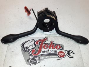 Used Steering column stalk Volkswagen Lupo (6X1) 1.0 MPi 50 Price on request offered by Autodemontage Joko B.V.