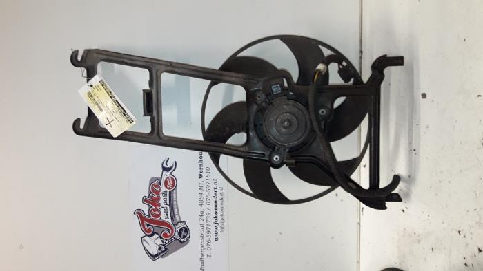 Cooling fans from a Peugeot 106 I 1.6 XSi 1994