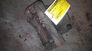 Used Front brake calliper, left Fiat Doblo (223A/119) 1.9 JTD Price on request offered by Autodemontage Joko B.V.