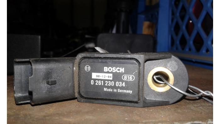Gebrauchte Luftmassenmesser Peugeot 406 Break (8E/F) 1.8 16V Preis auf Anfrage angeboten von Autodemontage Joko B.V.