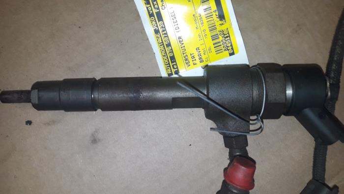 Injecteurs Fiat Brava (182B), 1995 / 2002 1.9 JDT 105, Berline avec hayon arrière, 4 portes, Diesel, 1.910cc, 77kW (105pk), FWD, 182B4000; EURO2, 1998-12 / 2001-10, 182BR (Occasion)