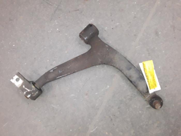 Front lower wishbone, right from a Citroën Xsara (N1) 2.0 HDi 110 2003