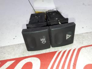 Used Panic lighting switch Citroen Saxo 1.1i X,SX Price on request offered by Autodemontage Joko B.V.