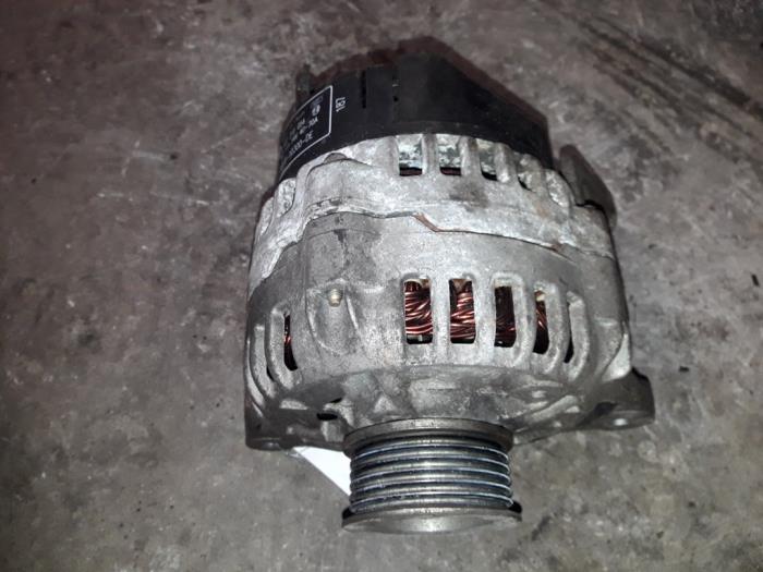 Gebrauchte Dynamo Ford Fiesta 4 1.3i Preis auf Anfrage angeboten von Autodemontage Joko B.V.