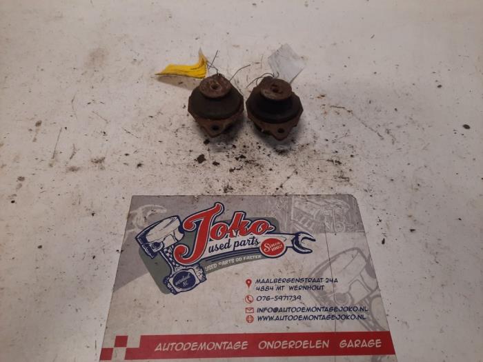 Usagé Support moteur Volkswagen Golf II (19E) 1.3 C,CL,GL Prix sur demande proposé par Autodemontage Joko B.V.