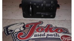 Used Light switch BMW 3 serie (E46/4) 320d 16V Price on request offered by Autodemontage Joko B.V.