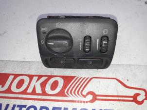 Used Light switch Volvo S80 (TR/TS) 2.4 SE 20V 170 Price on request offered by Autodemontage Joko B.V.