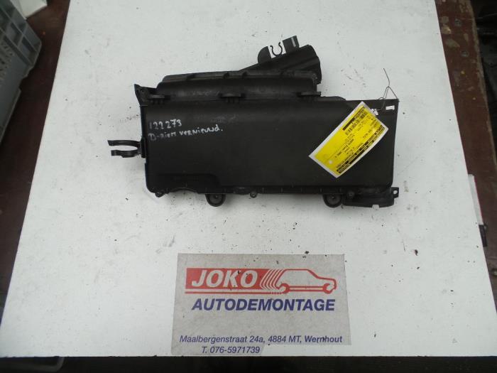 Gebrauchte Luftfiltergehäuse Peugeot 206 (2A/C/H/J/S) 1.4 HDi Preis auf Anfrage angeboten von Autodemontage Joko B.V.