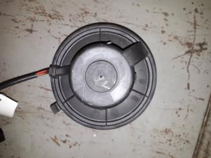 Used Heating and ventilation fan motor Audi A4 Price on request offered by Autodemontage Joko B.V.
