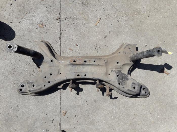 Usagé Faux châssis Toyota Yaris (P1) 1.0 16V VVT-i Prix sur demande proposé par Autodemontage Joko B.V.