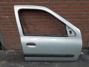 Used Front door 4-door, right Renault Clio II Societe (SB) 1.5 dCi 65 Price on request offered by Autodemontage Joko B.V.