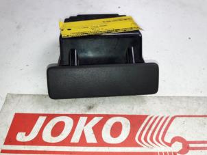Usagé Cendrier avant Suzuki Alto (RF410) 1.1 16V Prix sur demande proposé par Autodemontage Joko B.V.