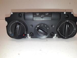 Usados Panel de control de calefacción Volkswagen Golf V (1K1) 1.9 TDI Precio de solicitud ofrecido por Autodemontage Joko B.V.