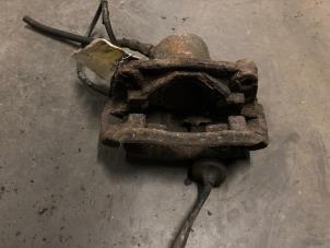 Used Front brake calliper, right Mercedes 190 (W201) 2.0 E Price on request offered by Autodemontage Joko B.V.