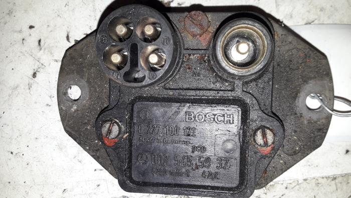 Gebrauchte Zündmodul Mercedes 190 (W201) 2.0 E Preis auf Anfrage angeboten von Autodemontage Joko B.V.