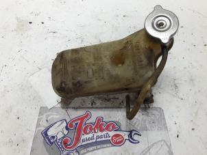 Used Expansion vessel Mercedes 190 (W201) 2.0 E Price on request offered by Autodemontage Joko B.V.