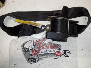 Used Rear seatbelt, left Skoda Fabia (6Y5) 1.2 HTP Price on request offered by Autodemontage Joko B.V.
