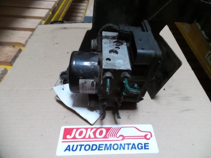 Usagé Bloc ABS Ford Ka I 1.6i SportKa Prix sur demande proposé par Autodemontage Joko B.V.