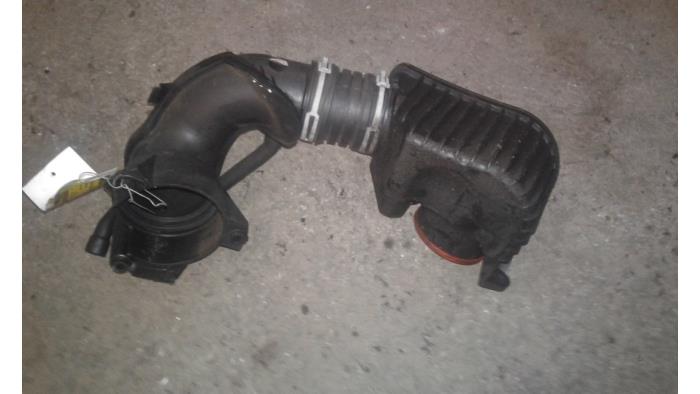 Gebrauchte Intercooler Rohr Mercedes C Sportcoupé (C203) 1.8 C-200K 16V Preis auf Anfrage angeboten von Autodemontage Joko B.V.
