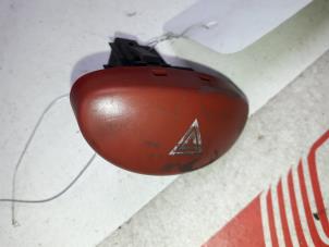 Used Panic lighting switch Peugeot 206 (2A/C/H/J/S) 1.4 XR,XS,XT,Gentry Price on request offered by Autodemontage Joko B.V.