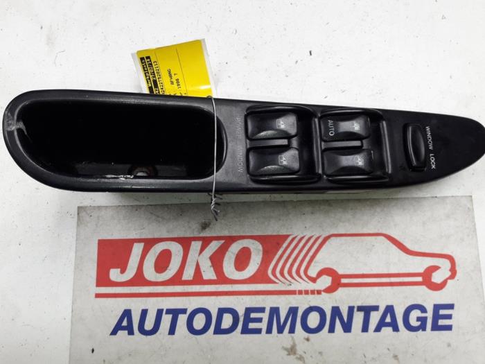 Usados Interruptor de ventanilla eléctrica Kia Sephia (FA24) 1.5i 16V Precio de solicitud ofrecido por Autodemontage Joko B.V.