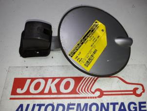 Used Tank cap cover Opel Omega B (25/26/27) 2.0 DTi 16V Price on request offered by Autodemontage Joko B.V.