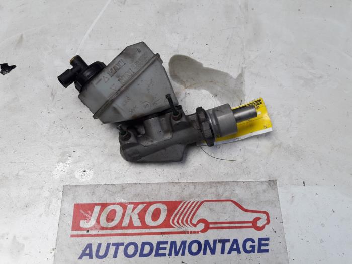 Gebrauchte Hauptbremszylinder Renault Kangoo Express (FC) 1.9 D 65 Preis auf Anfrage angeboten von Autodemontage Joko B.V.