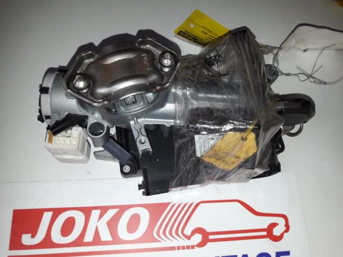 Używane Stacyjka + Kluczyk Opel Agila (B) 1.2 16V Cena na żądanie oferowane przez Autodemontage Joko B.V.
