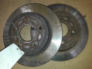 Used Rear brake disc Ford Focus 2 Wagon 1.6 TDCi 16V 90 Price on request offered by Autodemontage Joko B.V.