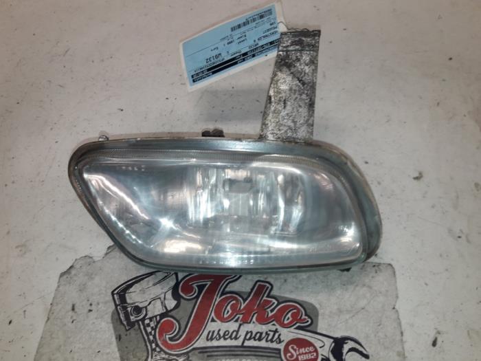 Używane Halogen prawy Peugeot 106 II 1.1 XN,XR,XT,Accent Cena na żądanie oferowane przez Autodemontage Joko B.V.