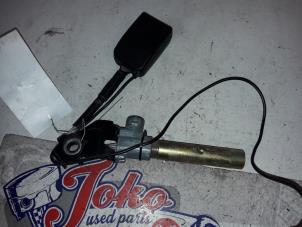 Used Seatbelt tensioner, left Opel Movano 2.5 DTI Price on request offered by Autodemontage Joko B.V.