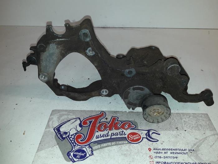 Usagé Support dynamo haut Opel Movano 2.5 DTI Prix sur demande proposé par Autodemontage Joko B.V.
