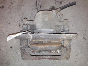 Used Front brake calliper, right Peugeot 607 (9D/U) 2.2 HDi 16V FAP Price on request offered by Autodemontage Joko B.V.