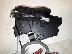 Used Rear door mechanism 4-door, right BMW 3 serie (E46/4) 318d 16V Price on request offered by Autodemontage Joko B.V.