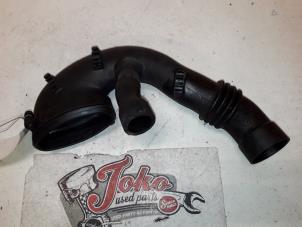 Used Air intake hose BMW 3 serie (E46/4) 318d 16V Price on request offered by Autodemontage Joko B.V.
