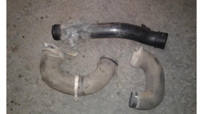 Gebrauchte Intercooler Schlauch Opel Vectra C 2.2 DTI 16V Preis auf Anfrage angeboten von Autodemontage Joko B.V.