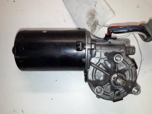 Used Front wiper motor Renault Scénic I (JA) 1.9 dTi Price on request offered by Autodemontage Joko B.V.