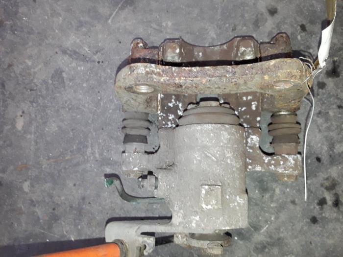 Gebrauchte Bremszange links hinten Renault Scénic I (JA) 1.9 dTi Preis auf Anfrage angeboten von Autodemontage Joko B.V.