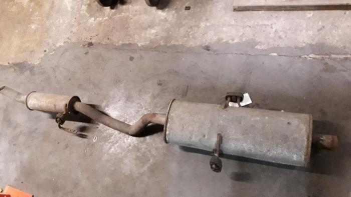 Gebrauchte Auspuff Enddämpfer Dodge Mini Ram Van 2.5 TD Preis auf Anfrage angeboten von Autodemontage Joko B.V.