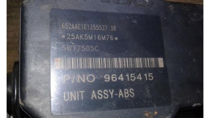 Begagnade ABS-pump Chevrolet Tacuma 2.0 16V Pris på förfrågan erbjuds av Autodemontage Joko B.V.