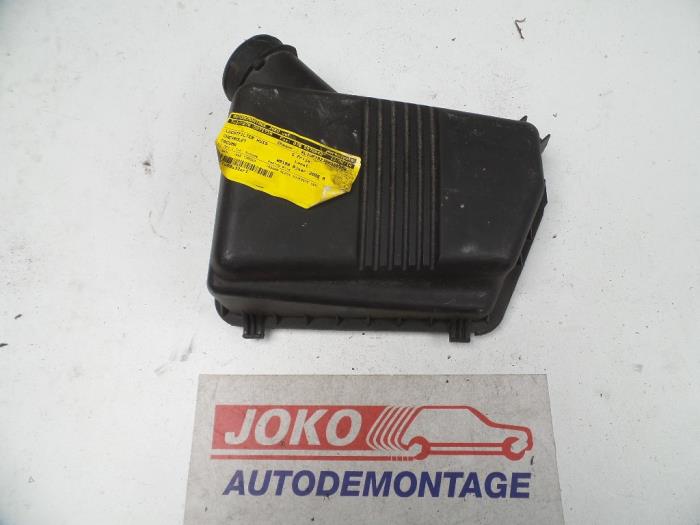 Begagnade Luftfilterhus Chevrolet Tacuma 2.0 16V Pris på förfrågan erbjuds av Autodemontage Joko B.V.