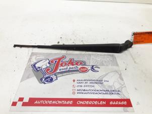 Used Front wiper arm Toyota Starlet (EP8/NP8) 1.3 Friend,XLi 12V Price on request offered by Autodemontage Joko B.V.