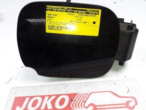 Used Tank cap cover Renault Clio III (BR/CR) 1.5 dCi 70 Price on request offered by Autodemontage Joko B.V.