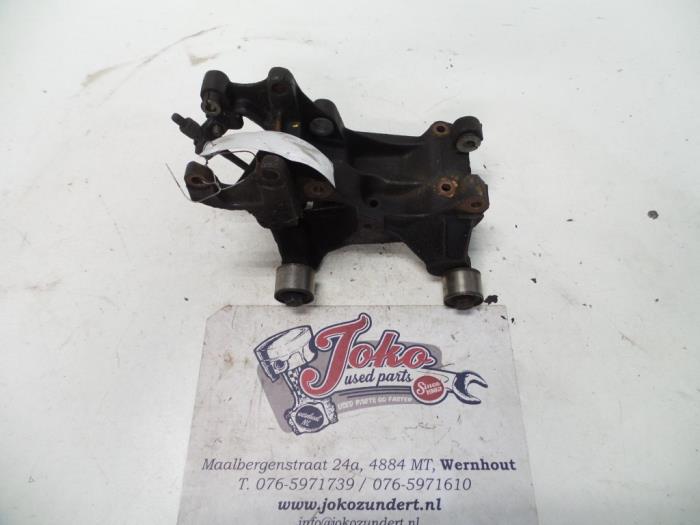 Usagé Support dynamo haut Peugeot 206 (2A/C/H/J/S) 1.9 D Prix sur demande proposé par Autodemontage Joko B.V.