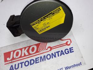 Używane Pokrywa wlewu paliwa Ford Mondeo III 2.0 TDdi 90 16V Cena na żądanie oferowane przez Autodemontage Joko B.V.