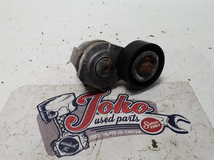 Usados Rodillo tensor correa múltiple Opel Astra J (PC6/PD6/PE6/PF6) 1.7 CDTi 16V 110 Precio de solicitud ofrecido por Autodemontage Joko B.V.