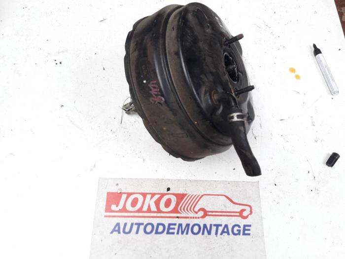 Usados Servofreno Hyundai Trajet 2.0 CRDi 16V Precio de solicitud ofrecido por Autodemontage Joko B.V.