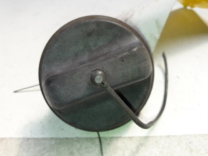 Fuel cap from a Renault Megane Scénic (JA) 1.6 16V RT,RXE,RXT 2001