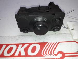 Used Light switch Opel Astra H SW (L35) 1.7 CDTi 16V Price on request offered by Autodemontage Joko B.V.