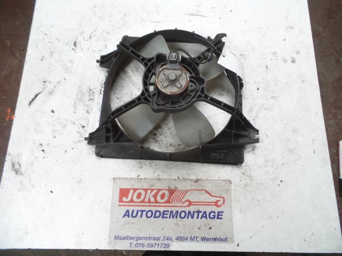 Używane Wentylator Mazda 323 Fastbreak (BJ14) 2.0 DTiD 16V Cena na żądanie oferowane przez Autodemontage Joko B.V.